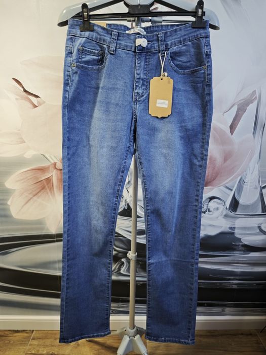 Nowe jeansy damskie niebieskie długie nogawki R- ping 31