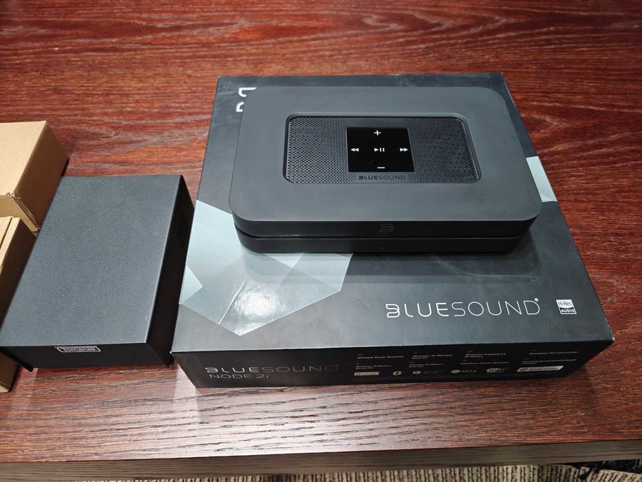Bluesound Node 2i Streamer wraz zasilaczem Tomanek ULPS mini