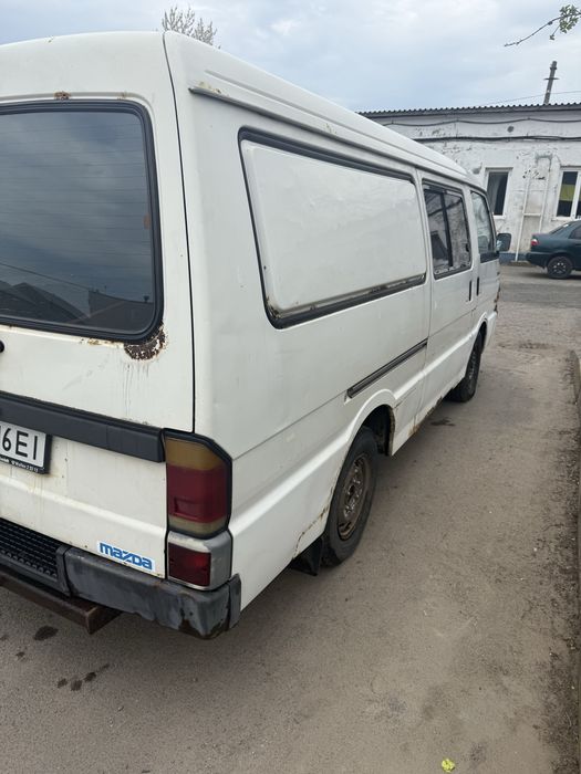 Бус Mazda E2200 дизель