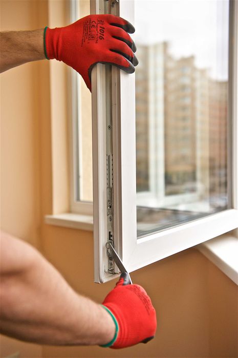 Ремонт вікон. Регулювання вікна. Регулировка окон (окна) и дверей.