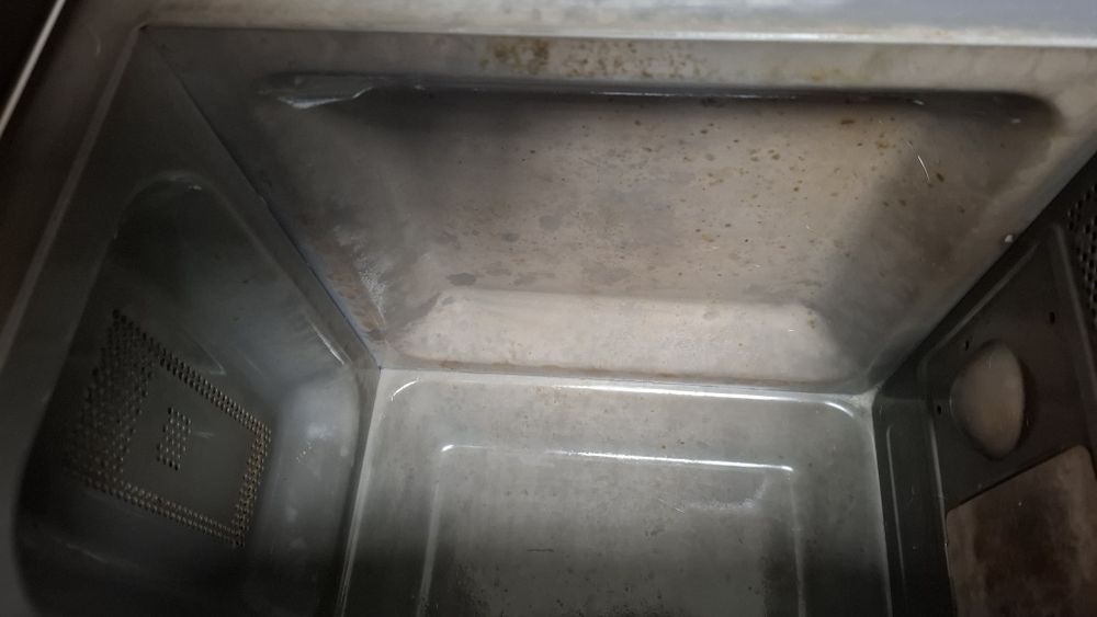 Мікрохвильова піч Sharp