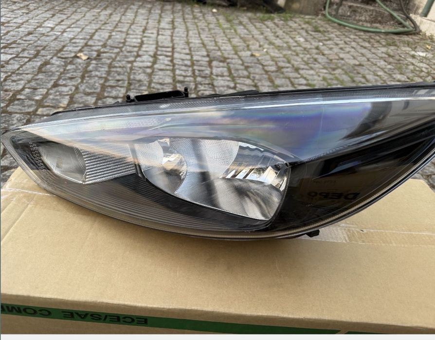 Farol esquerdo ford focus 2017
