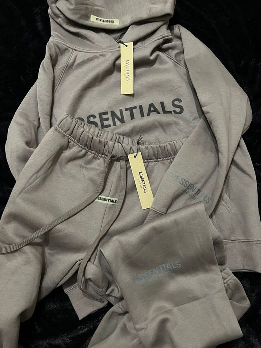 Fato de Treino Essentials