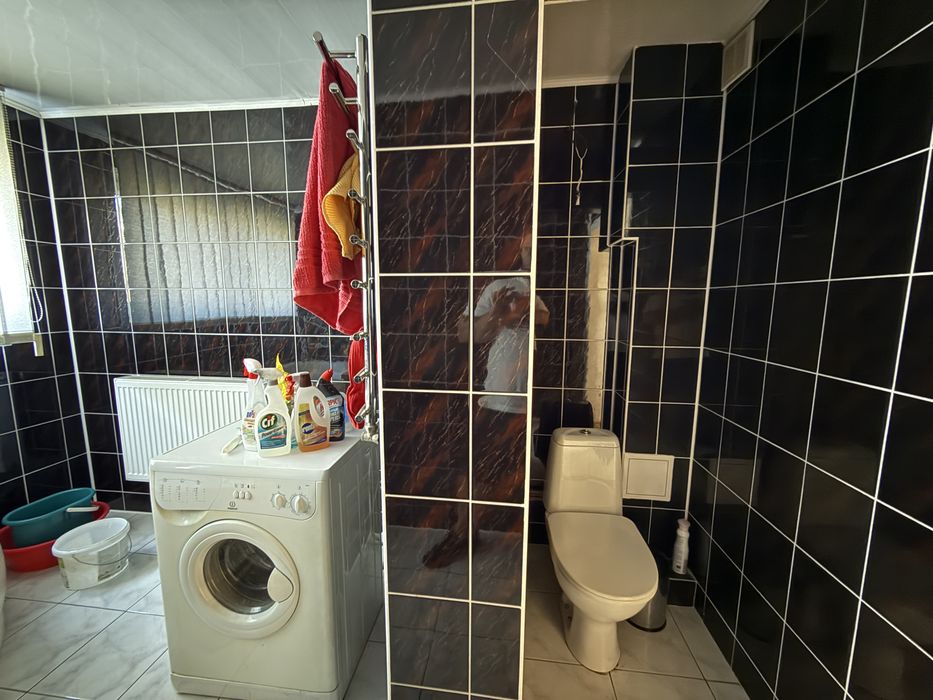 Продається просторий будинок