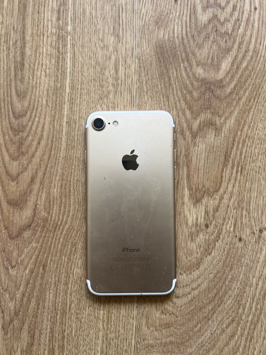 Iphone 7 de 32Gb, Dourado
