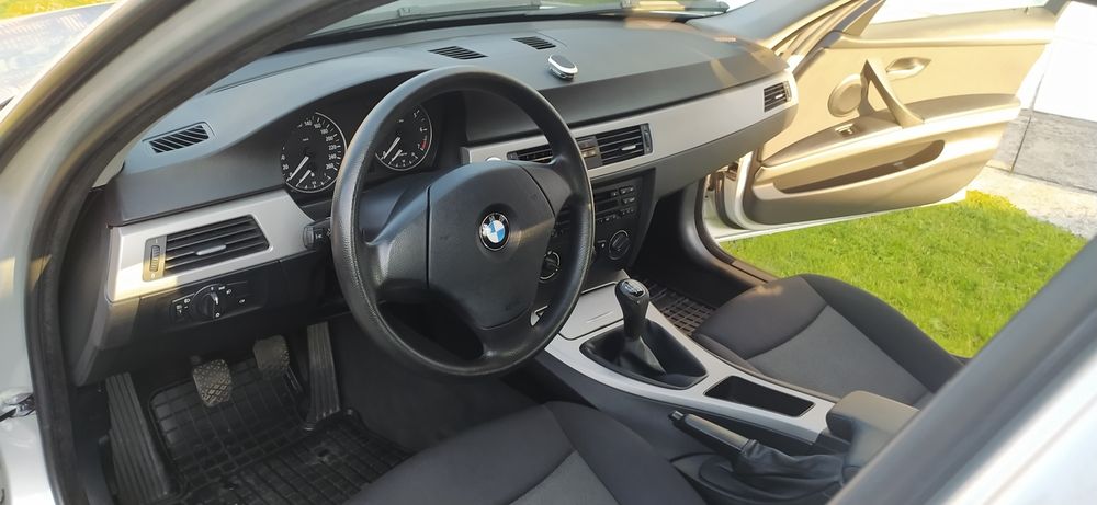 BMW 320i E90 benzyna