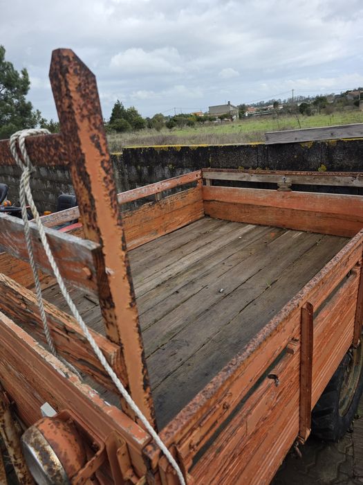 Lote de 3 motocultivadores – 2.000 €
Vendem-se 3 motocultivadores em