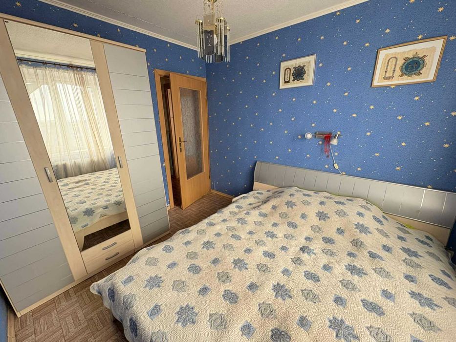 Продам 3-х комнатную видовую, крупногабаритную квартиру .