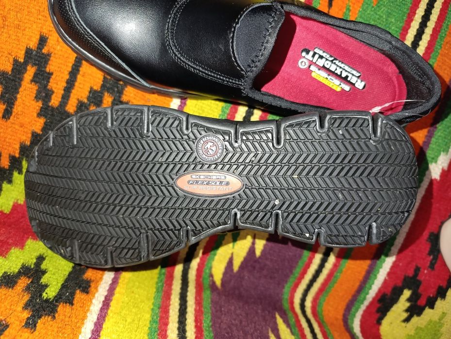 Макасіни жіночі шкіряні фірмові Skechers Relaxed Fit