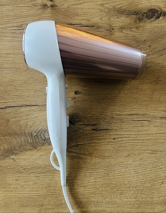 Suszarka do włosów Philips DryCare Prestige