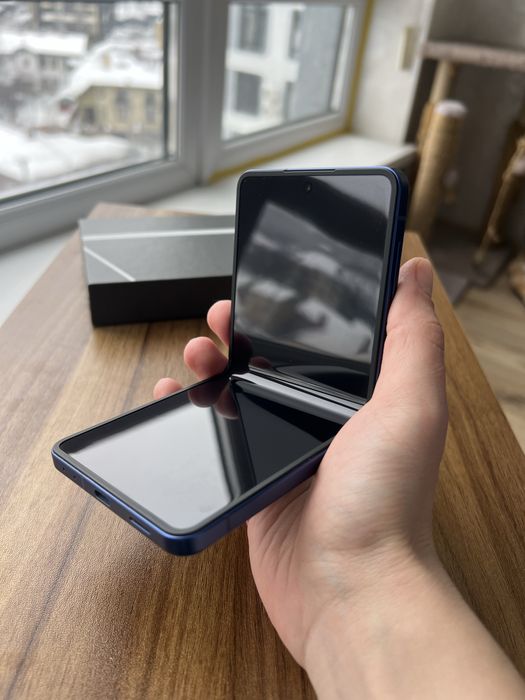 Смартфон Samsung Galaxy Flip 7 513 GB Blue Shadow
