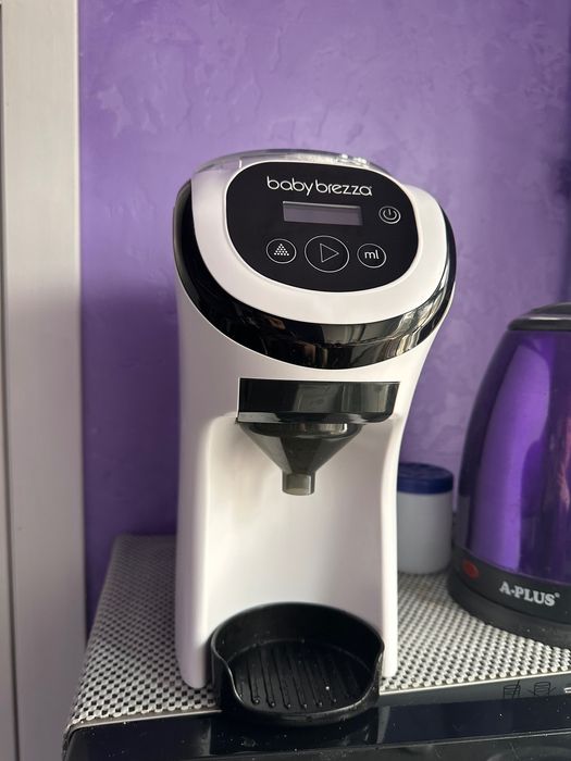 Автоматична машина для суміші Baby Brezza Formula Pro — Незамінний помічник!