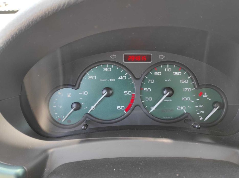 Автомобіль Сітроен берлінго