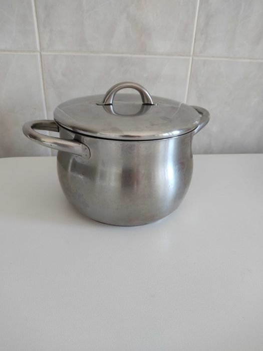 Panela pequena - 17cm(largura)*11,50cm(altura)