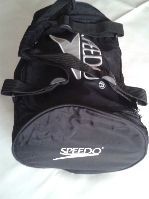 SACO desportivo marca SPEEDO, p/ div desportos +1 lembrança