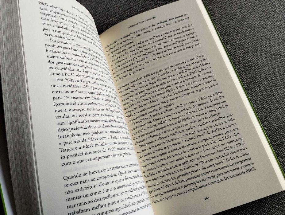 Livro "Controle as regras do jogo" de A.G. Lafley & Ram Charan