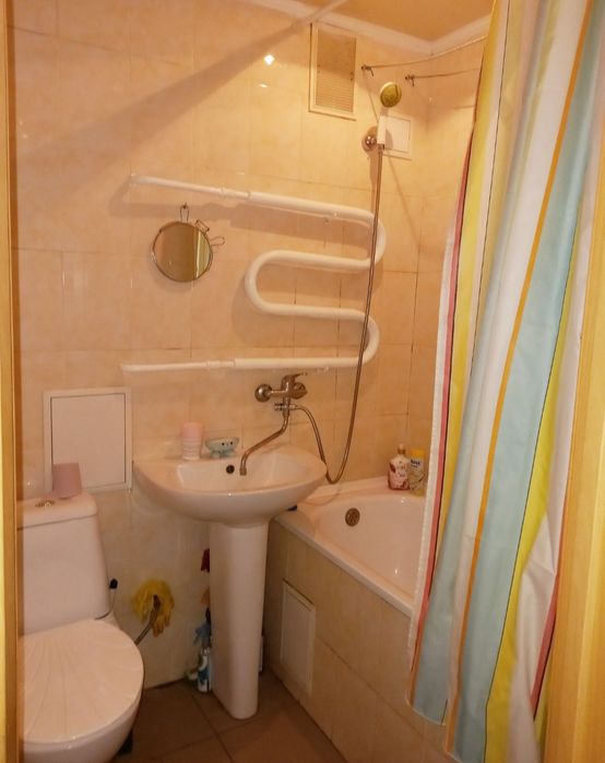 Здам квартиру подобово, потижнево в районі базару.