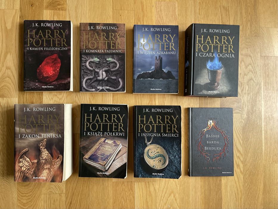 Zestaw książek Harry Potter (7 tomów + Baśnie Barda Beedle’a) | Media Rodzina