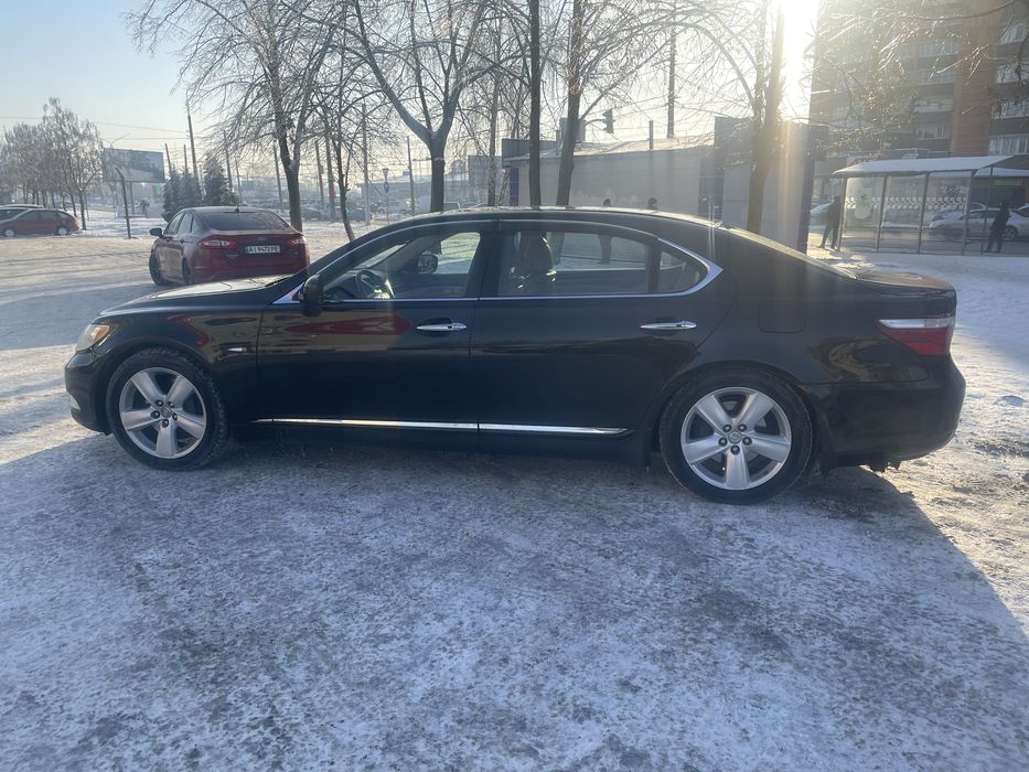 Продам авто LS 460