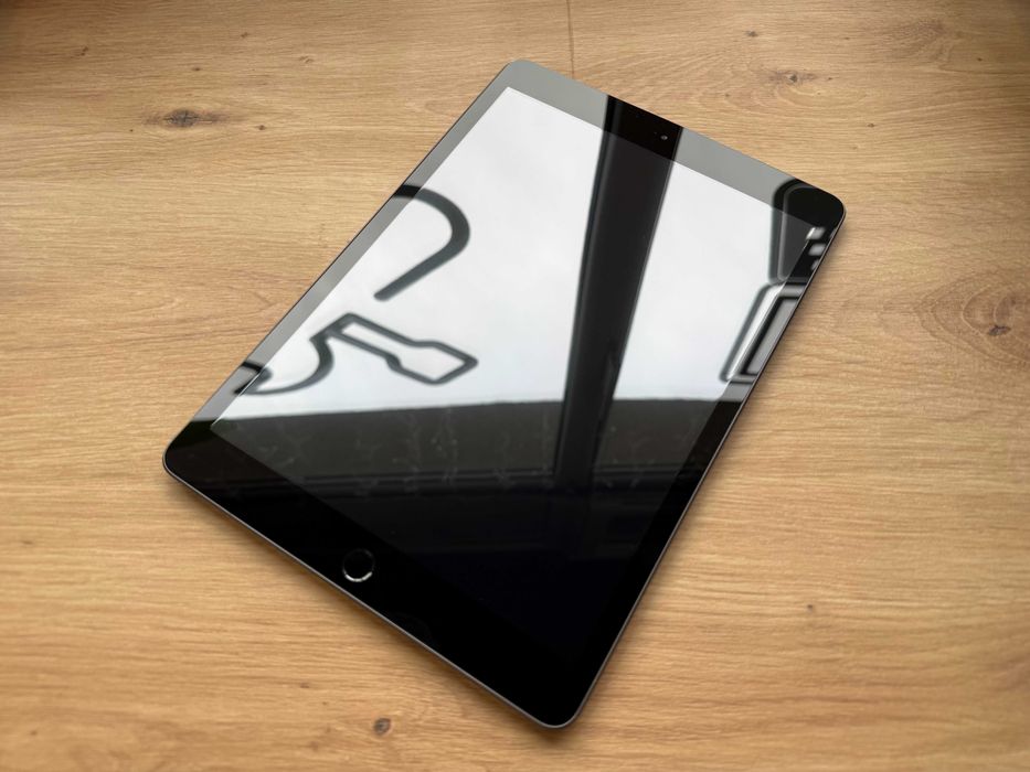 Tablet Apple iPad 8 gen. 32 GB WiFi bat: 89% +GW 6 msc