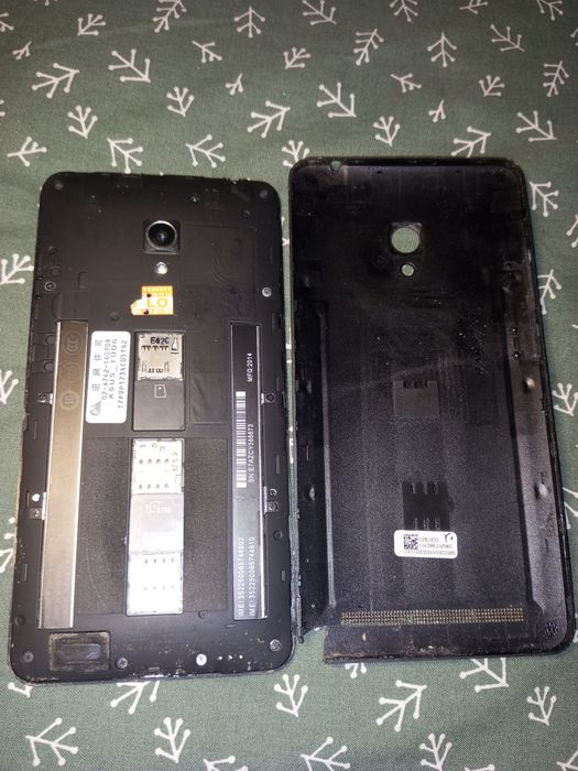 Продам на запчастини Asus.