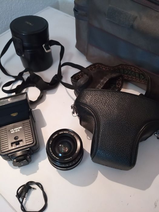 Câmara fotográfica Yashica FX-3