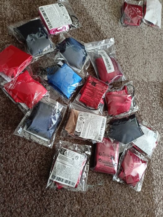 Krawacik unisex czarny na gumce