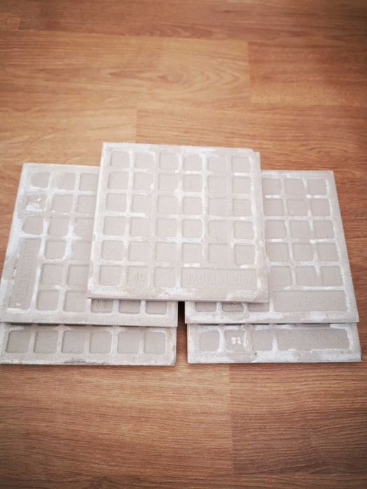 Nowe 83szt za 30zl ceramiczne plytki 10x10cm-sprzedam!