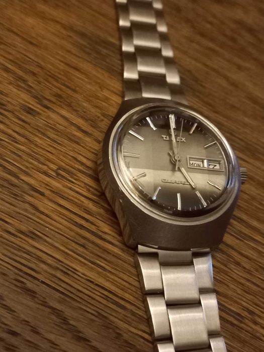 Sprzedam niespotykany męski zegarek Timex Quartz Electric na chodzie