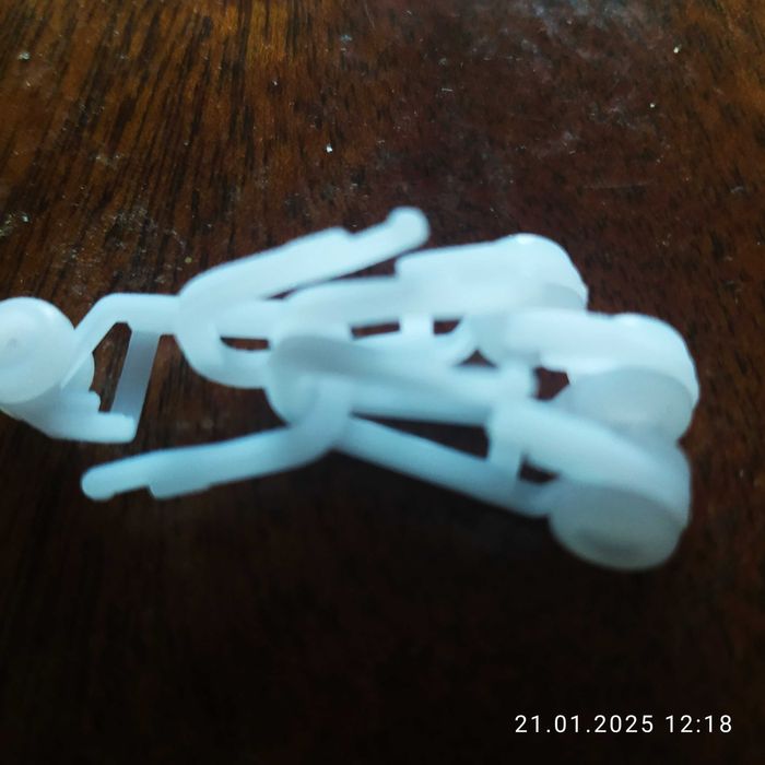 Крючки пластиковые для штор. Цена за комплект.