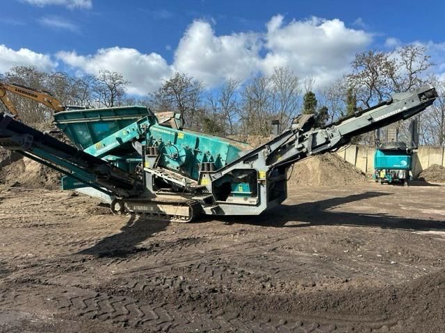 Przesiewacz powerscreen Warrior 800