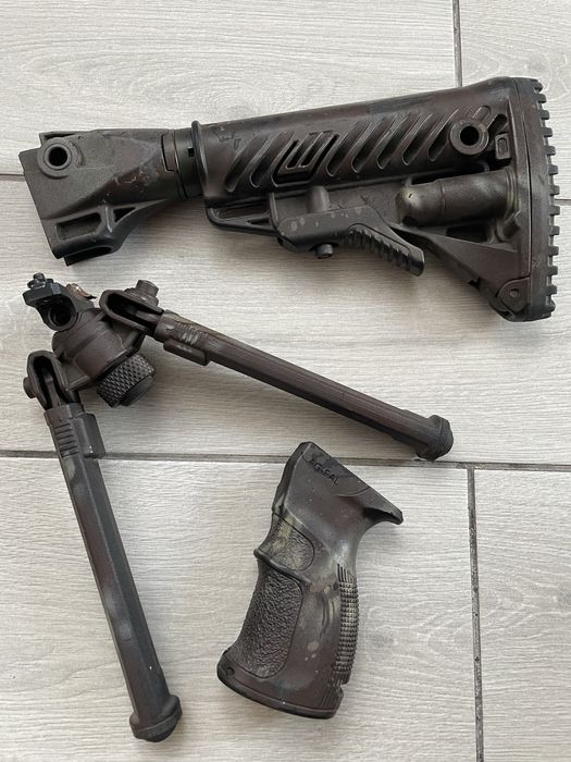 Продам тактичні аксесуари (приклад, сошки, рукоять)