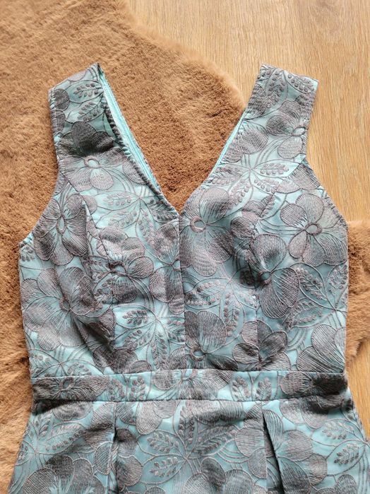 Piękna i lekka sukienka