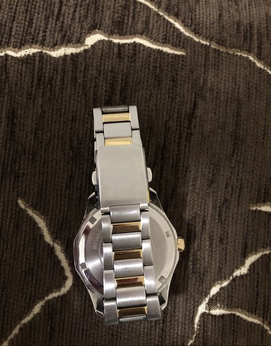 Кварцовий годинник Romanson