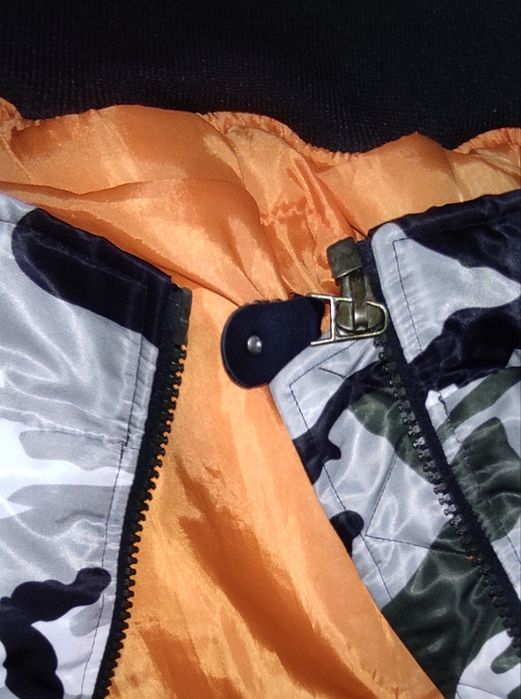 Куртка  GARMENT JORDAN розмір L