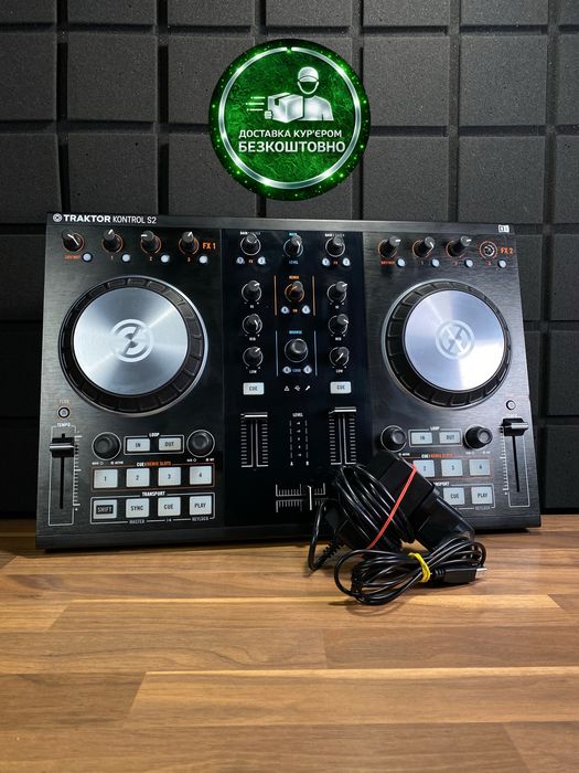 NI Traktor Kontrol S2 MK2 (Доставимо кур’єром — БЕЗКОШТОВНО!)