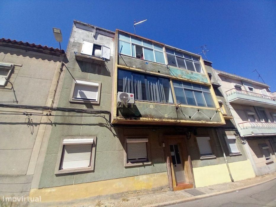 Apartamento T1 - Baixa da Banheira - EM REMODELAÇÃO — Baixa Da Banheira E Vale Da Amoreira, Setúbal