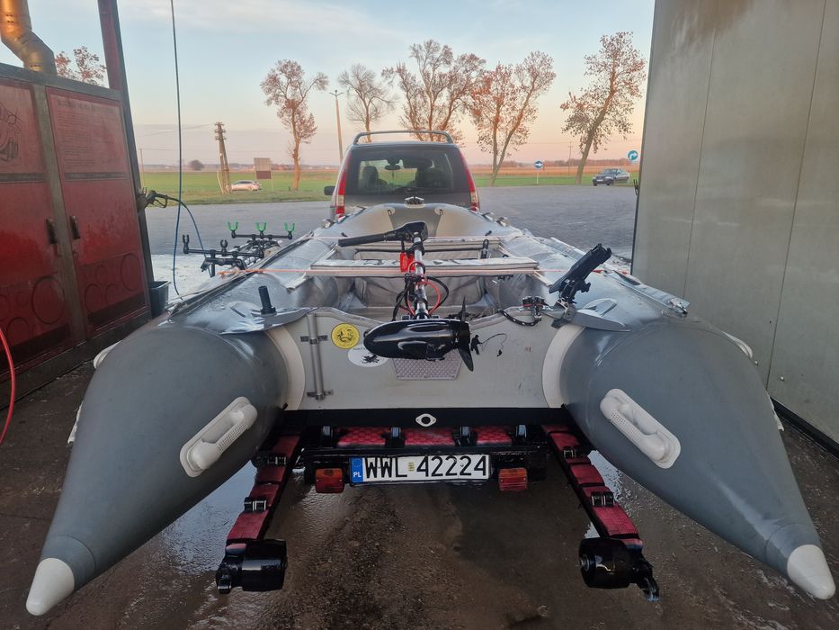 Ponton Maverick 420 z przyczepą plus silnik spalina