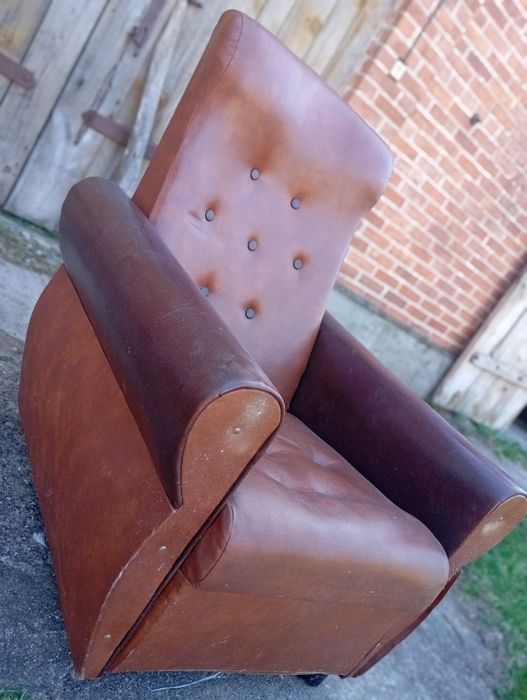 Fotel PRL pikowany duży relikt przeszłości retro vintage unikat