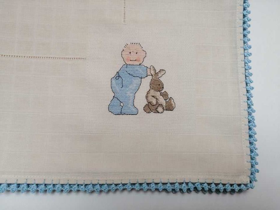 Fralda bordada com nome - Enxoval de Bebé