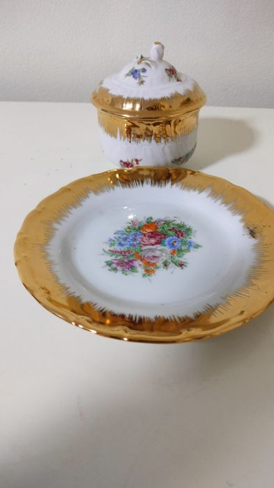 Prato com açucareiro novo pintado a mão.