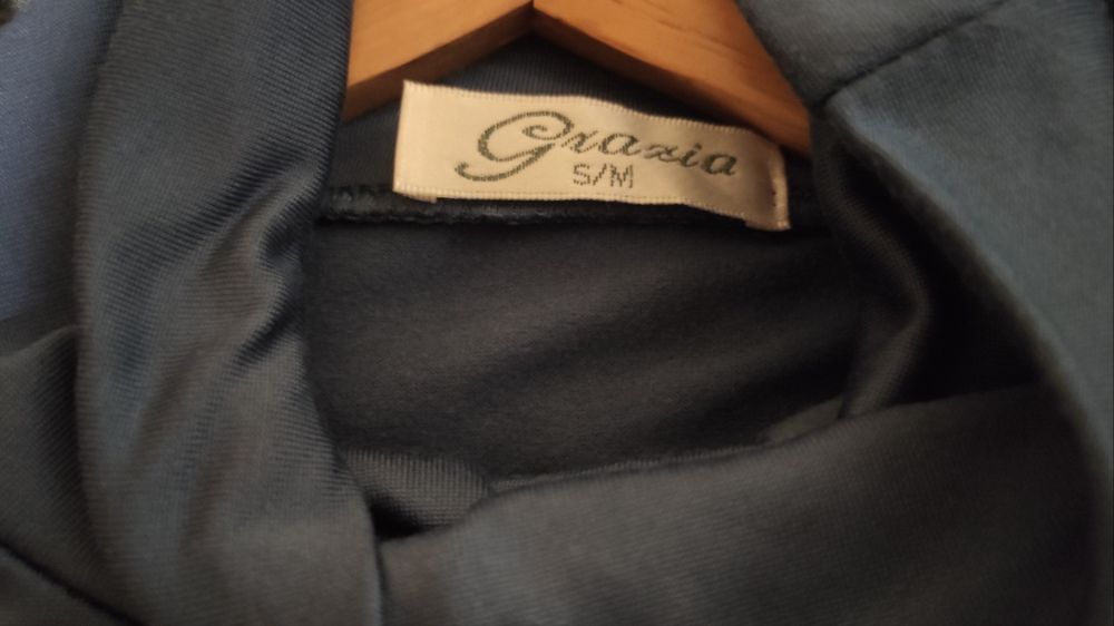 Camisola gola alta azul
