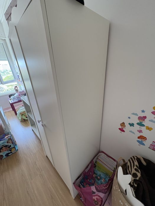Armário / Roupeiro Infantil Branco – Muito Bom Estado