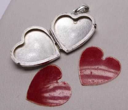 Srebrna zawieszka sekretnik serce