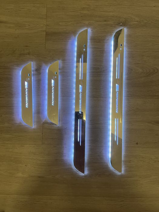 Listwy progowe progi LED BMW m pakiet performance