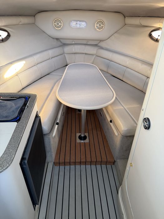Barco Crownline 242CR