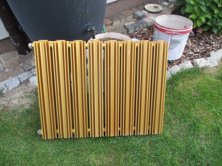 złoty grzejnik  aluminiowy