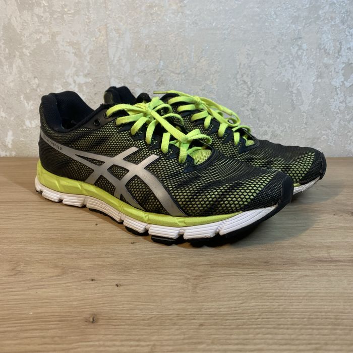 Asics бігові кросівки