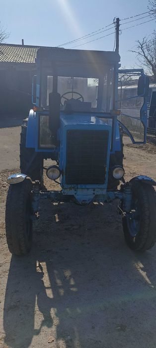 мтз 80 на дозаторі.