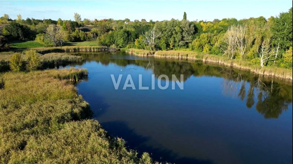 Продам дачу без сусідів під охороною перша лінія озера 45 соток